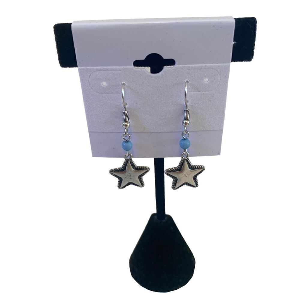 Lucky Brand Silver Toned Star Drop Earrings.